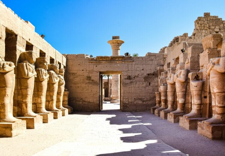 Les temples de la rive Ouest