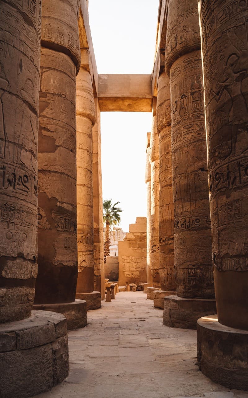 colonnes temple karnak louxor egypte