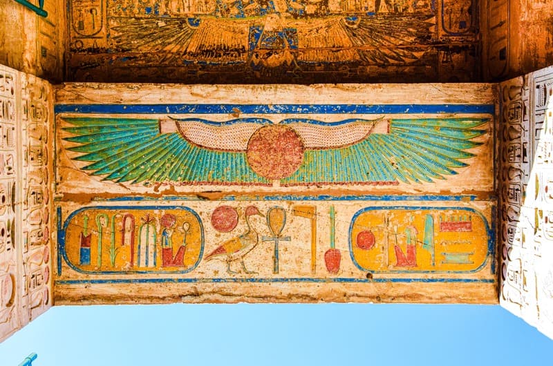 peintures temple denderah