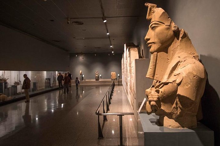 intérieur musée de louxor