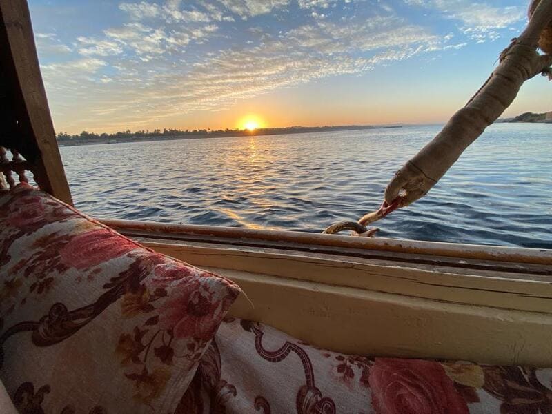 lever de soleil sur une felouque