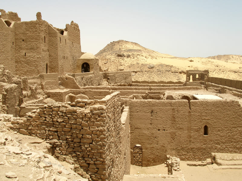 Photo du monastère Saint Siméon par Par © Vyacheslav Argenberg, CC BY 4.0, https://commons.wikimedia.org/w/index.php?curid=107891665